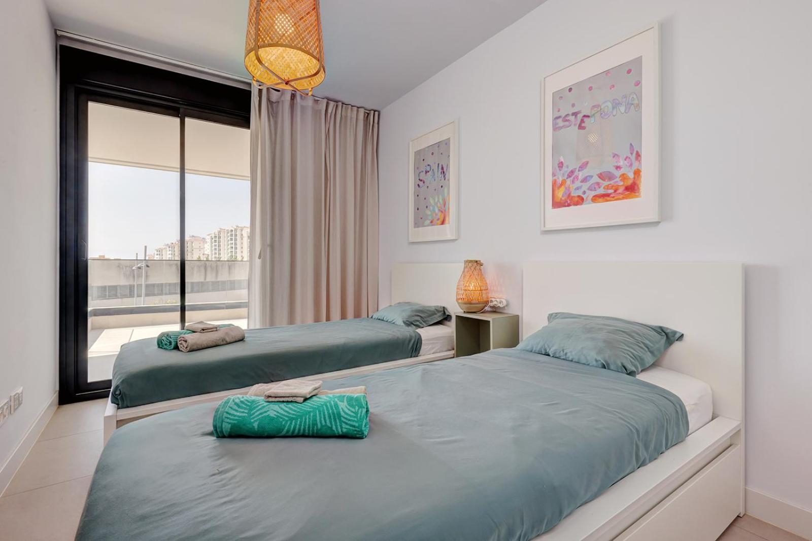 Estepona Place - Spacious Family City Apartment المظهر الخارجي الصورة