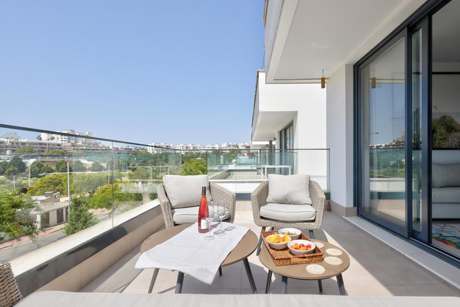 Estepona Place - Spacious Family City Apartment المظهر الخارجي الصورة