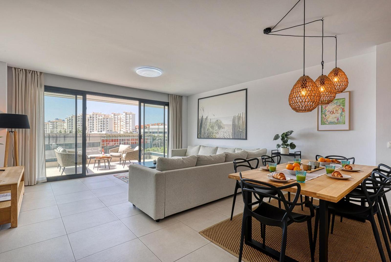 Estepona Place - Spacious Family City Apartment المظهر الخارجي الصورة